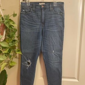 madewell size 31 10” high rise skinny jean distressed size 10/12